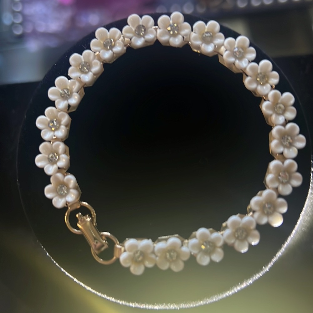 Signed CORO Edelweiss & Rhinestone Gold Tone Authentic Vintage Bracelet 7 inch